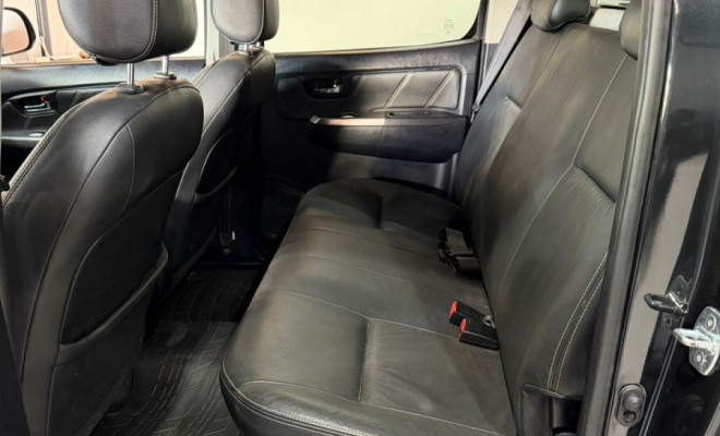 Toyota Hilux CD SRV D4-D 4x4 3.0  TDI Dies 2015 Diesel-4