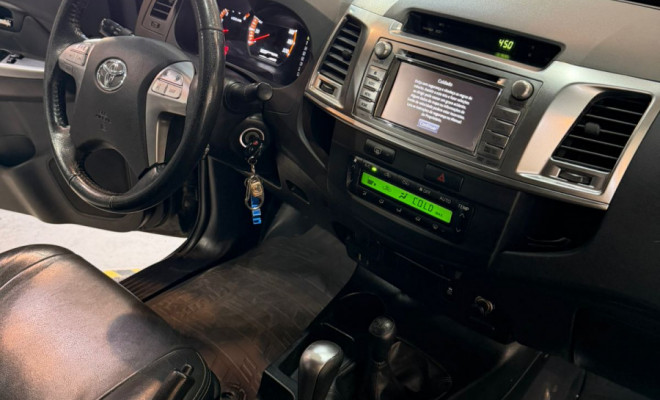 Toyota Hilux CD SRV D4-D 4x4 3.0  TDI Dies 2015 Diesel-8