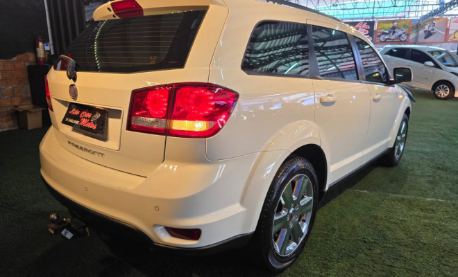 Fiat FREEMONT EMOT./PRECISION 2.4 16V 5p Aut. 2012 Gasolina-8