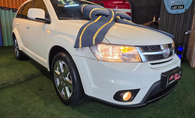 Fiat FREEMONT EMOT./PRECISION 2.4 16V 5p Aut. 2012 Gasolina-4