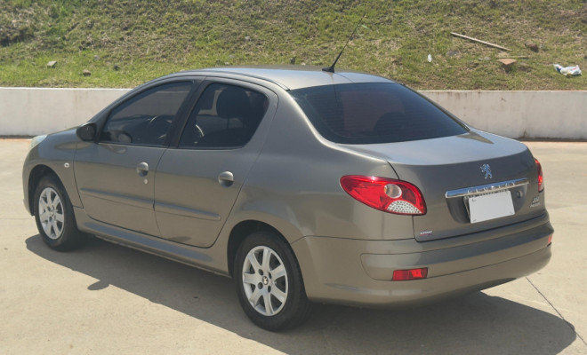 207 SEDAN PASSION XR 1.4 2013 | COMPLETO E DE SEGUNDO DONO.-11