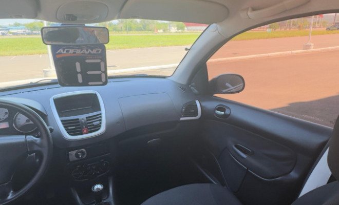 207 SEDAN PASSION XR 1.4 2013 | COMPLETO E DE SEGUNDO DONO.-9