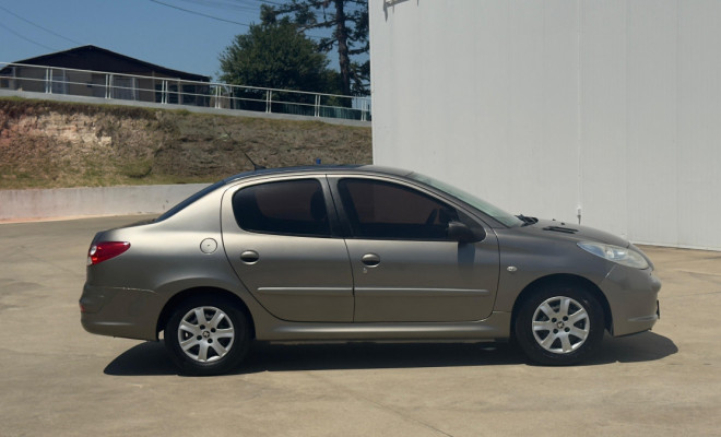 207 SEDAN PASSION XR 1.4 2013 | COMPLETO E DE SEGUNDO DONO.-13