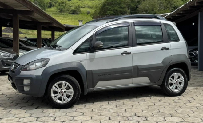 Fiat Idea Adv./ Adv.LOCK.Dualogic 1.8 Flex 5p 2014 Flex