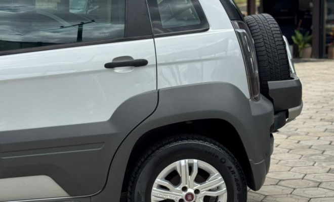 Fiat Idea Adv./ Adv.LOCK.Dualogic 1.8 Flex 5p 2014 Flex-6