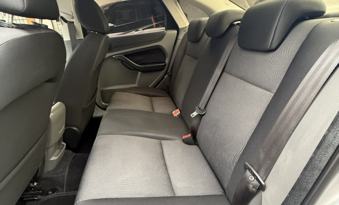 Ford Focus Sedan 1.6/1.6 Flex 8V/16V 4p Mec. 2012 Flex-8