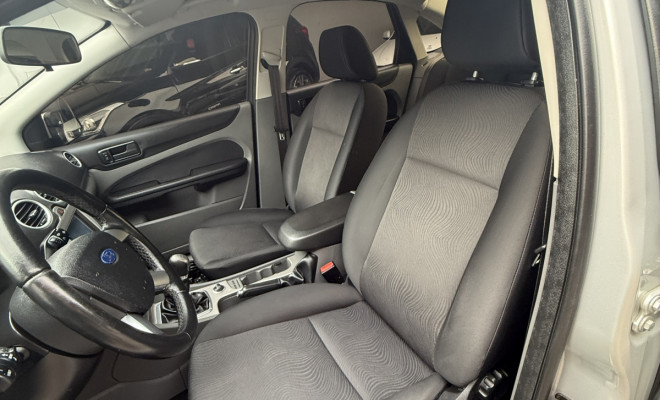 Ford Focus Sedan 1.6/1.6 Flex 8V/16V 4p Mec. 2012 Flex-3