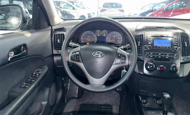 Hyundai i30 2.0 16V 145cv 5p Aut. 2010 Gasolina-7