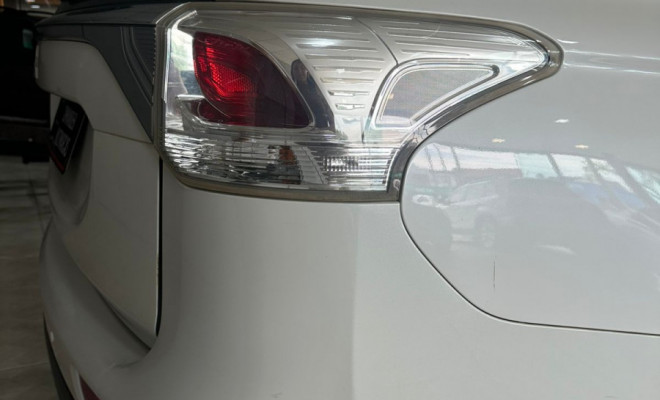 Mitsubishi OUTLANDER 2.0 16V 160cv Aut. 2015 Gasolina-13