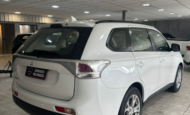 Mitsubishi OUTLANDER 2.0 16V 160cv Aut. 2015 Gasolina-15