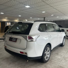 Mitsubishi OUTLANDER 2.0 16V 160cv Aut. 2015 Gasolina-15