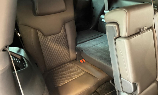 Jeep Commander Overland Hurricane 2.0 4x4 TB Gasolina Aut 2025-18