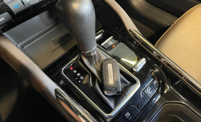 Jeep Commander Overland Hurricane 2.0 4x4 TB Gasolina Aut 2025-11