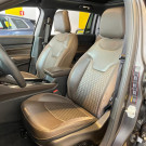 Jeep Commander Overland Hurricane 2.0 4x4 TB Gasolina Aut 2025-13