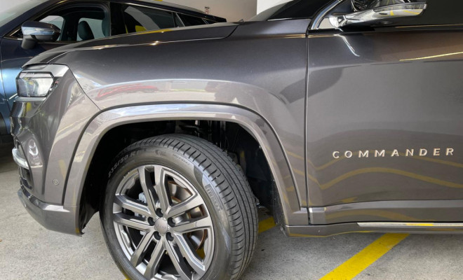 Jeep Commander Overland Hurricane 2.0 4x4 TB Gasolina Aut 2025-3