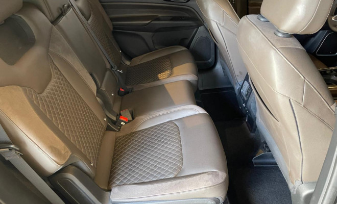 Jeep Commander Overland Hurricane 2.0 4x4 TB Gasolina Aut 2025-17