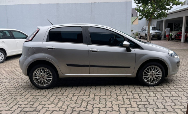 Fiat Punto ESSENCE 1.6 Flex 16V 5p 2014 Flex-0