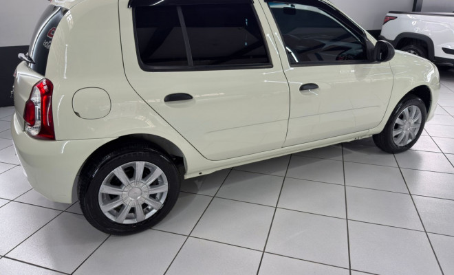 Renault Clio RN/Alizé/Expr./1.0 Hi-Power 16V 5p 2014 Flex-7