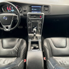 Volvo S60 T-5 R-DESIGN 2.0 240cv 4p 2014 Gasolina-10