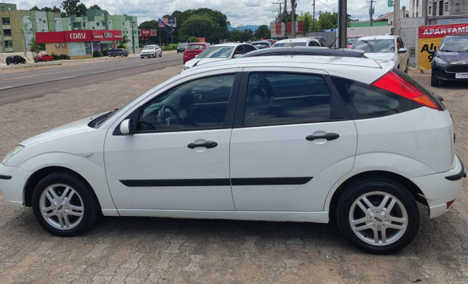 Ford Focus 1.6 S/SE/SE Plus Flex 8V/16V  5p 2005 Gasolina-3