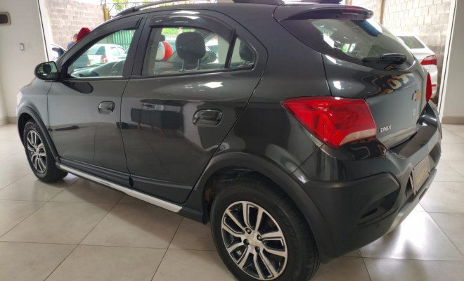 GM - Chevrolet ONIX HATCH ACTIV 1.4 8V Flex 5p Mec. 2018 Flex-4