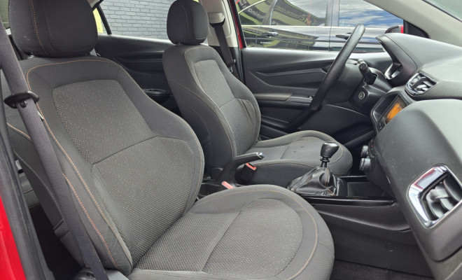 GM - Chevrolet ONIX HATCH LT 1.4 8V FlexPower 5p Mec. 2013 Flex-6