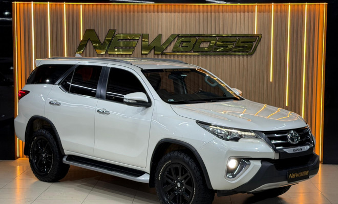 Toyota Hilux SW4 SRX 4x4 2.8 TDI 16V Dies. Aut. 2016 Diesel