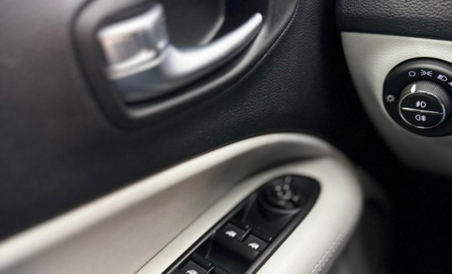 Jeep COMPASS LONGITUDE 2.0 4x2 Flex 16V Aut. 2018 Flex-6