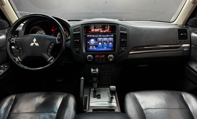 Mitsubishi Pajero HPE Full 3.2 4x4 T.I.Dies. 5p Aut 2014 Diesel-14