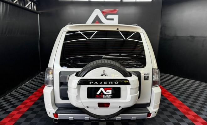 Mitsubishi Pajero HPE Full 3.2 4x4 T.I.Dies. 5p Aut 2014 Diesel-3