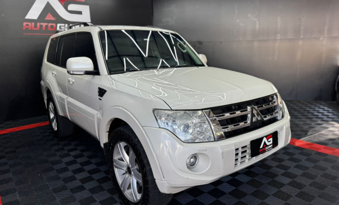 Mitsubishi Pajero HPE Full 3.2 4x4 T.I.Dies. 5p Aut 2014 Diesel
