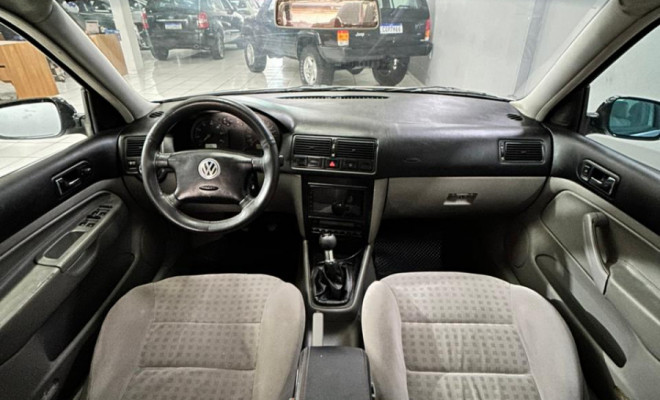 VW - VolksWagen Golf 2.0/ 2.0 Mi Flex Aut/Tiptronic. 2001 Flex-2