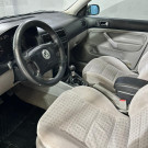 VW - VolksWagen Golf 2.0/ 2.0 Mi Flex Aut/Tiptronic. 2001 Flex-1