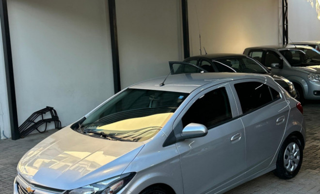 Onix LT 1.0 2019 Completo-3