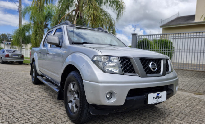 Nissan Frontier SE ATTACK CD 4x2 2.5 TB Diesel 2013 Diesel
