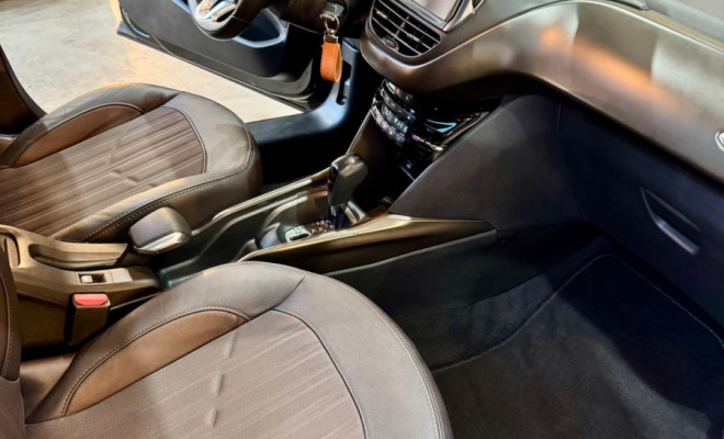 Peugeot 2008 Griffe 1.6 Flex 16V 5p Aut. 2017 Flex-9