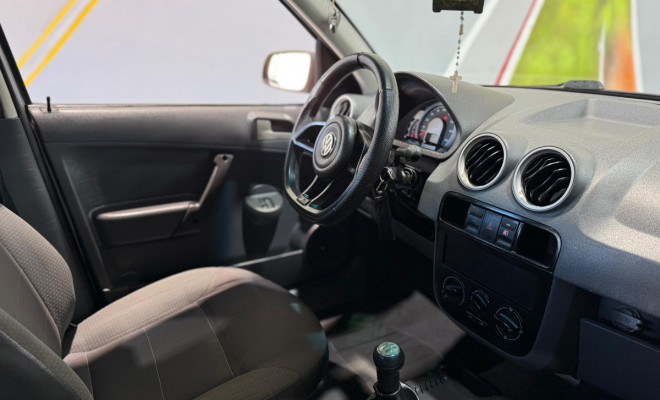 VW - VolksWagen Gol Plus 1.0 Mi Total Flex 4p 2006 Flex-5