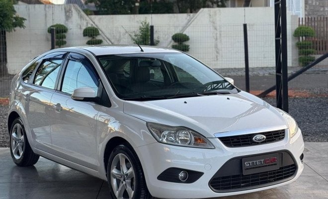 Ford Focus 1.6 S/SE/SE Plus Flex 8V/16V  5p 2013 Flex-0