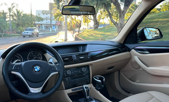 BMW X1 SDRIVE 20i 2.0/2.0 TB Acti.Flex Aut. 2014 Flex-7