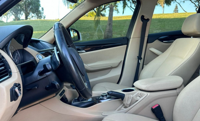 BMW X1 SDRIVE 20i 2.0/2.0 TB Acti.Flex Aut. 2014 Flex-8