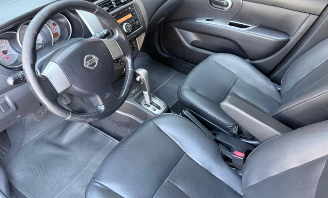 Nissan LIVINA GRAND SL 1.8 16V Flex Fuel Aut. 2013 Flex-9