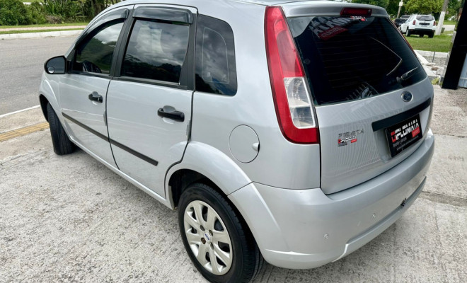 Ford Fiesta 1.0 8V Class - 2008-3