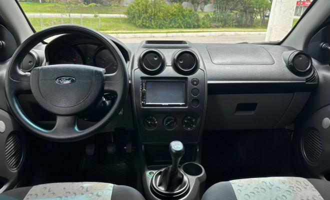 Ford Fiesta 1.0 8V Class - 2008-10
