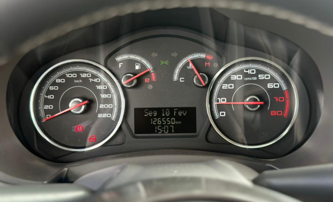 Fiat Palio ATTRA./ITÁLIA 1.4 EVO F.Flex 8V 5p 2013 Flex-4