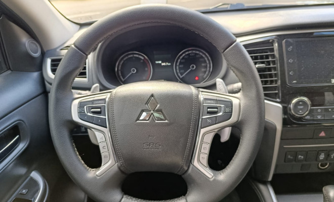 Mitsubishi L200 Triton Sport HPE-S 2.4 CD Dies. Aut 2023 Diesel-8