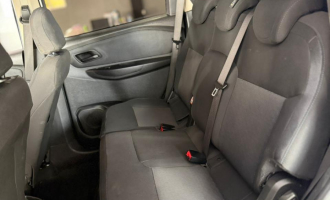 GM - Chevrolet SPIN LT 1.8 8V Econo.Flex 5p Mec. 2019 Flex-13