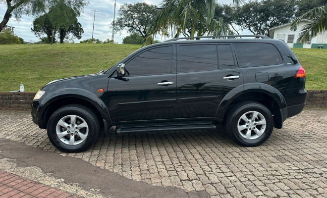 Mitsubishi Pajero DAKAR/HPE 3.5 4x4 Flex 5p Aut. 2013 Flex-2