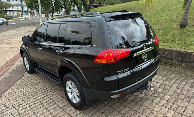 Mitsubishi Pajero DAKAR/HPE 3.5 4x4 Flex 5p Aut. 2013 Flex-5