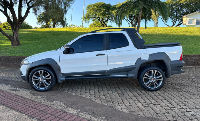 Fiat Strada Adventure1.8/ 1.8 LOCKER Flex CD 2012 Flex-2