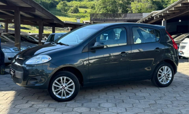 Fiat Palio ESSENCE 1.6 Flex 16V 5p 2015 Flex